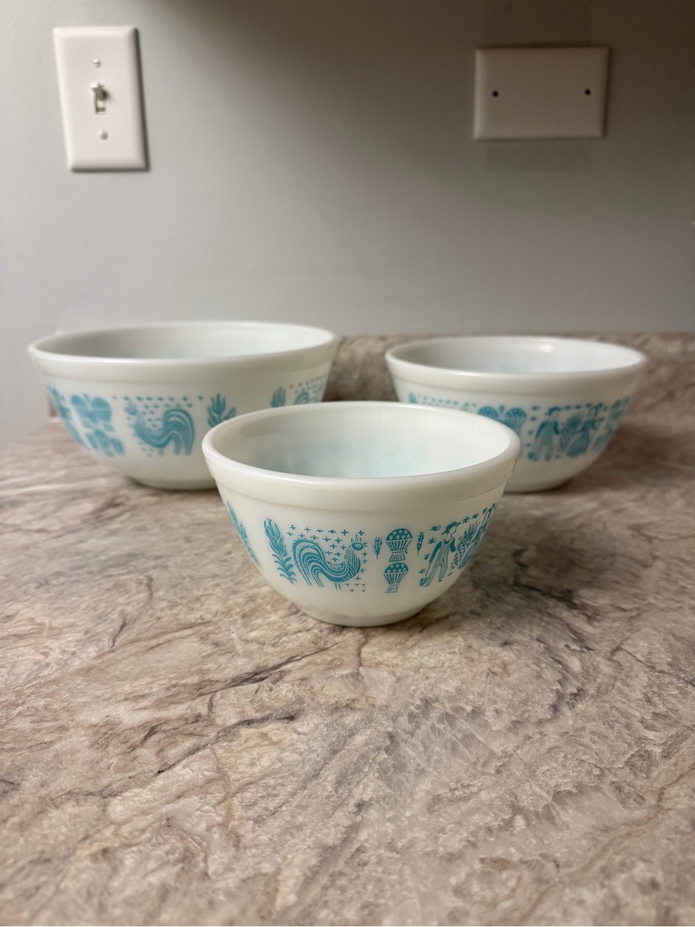 Pyrex Vintage Amish Butterprint Turquoise Mixing Bowl Set